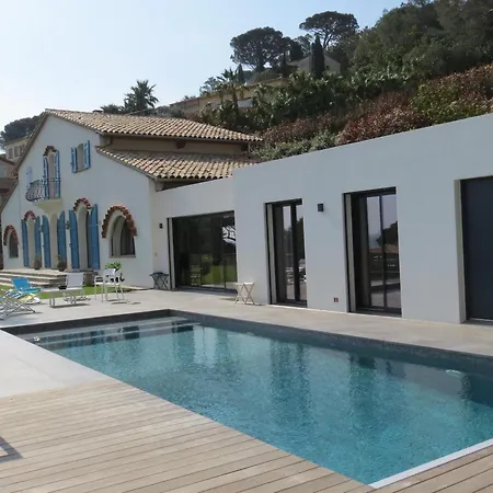 וילה 8 Pieces Avec Piscine Privee Et Vue A - Fr-1-780-11 *