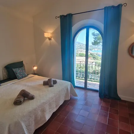 Villa 8 Pièces Avec Piscine Privée Et Vue à - Fr-1-780-11